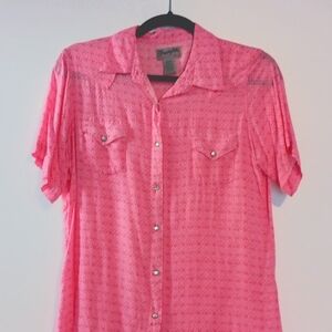 Wrangler short sleeve pearl button snap shirt.